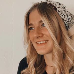 Meet your Posher, Ajyah